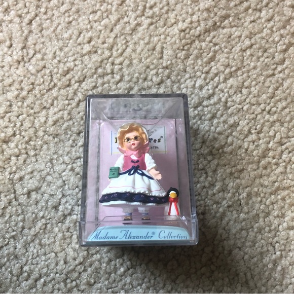 Hallmark Collectible Madame Alexander Collection Mother Goose 1997 New in Box - Picture 4 of 4